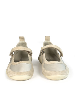 Балетки Vic Matie Ondina с ремешком и замшевыми деталями экрю