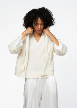 Кардиган MAX&MOI GLORIA с капюшоном и шелковыми вставками на манжетах белый