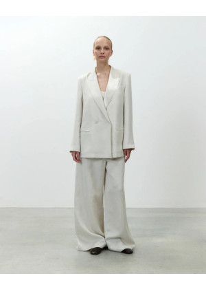 Жакет ALYSI двубортный с атласными деталями белый 